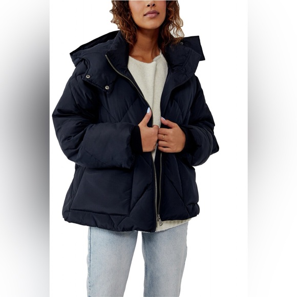 Free People Jackets & Blazers - 🎉LAST PIECE🎉Free People Emmy Swing Puffer Jacket - Insulated